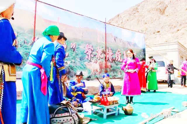 敖伦布拉格“神驼”祭祀传统民俗节