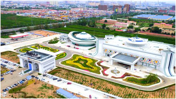 蒙亮民族风情园