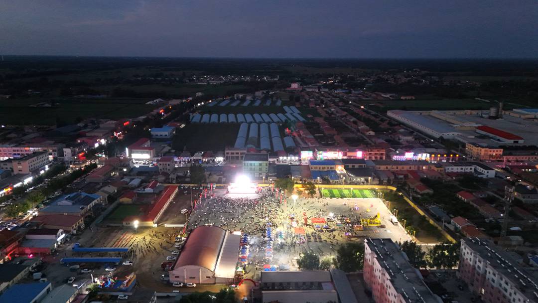 八仙筒镇第八届民族团结广场文化周暨美食节活动