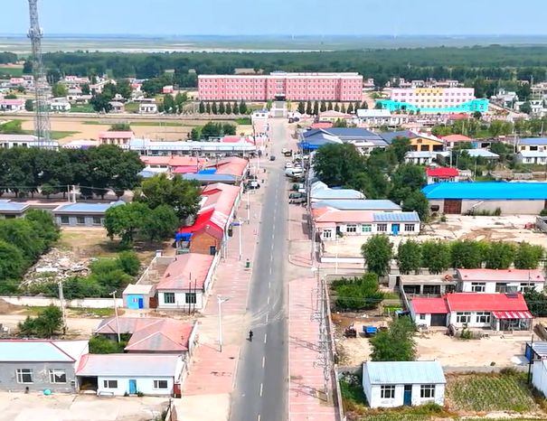 巴彦淖尔苏木全景