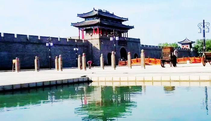 图什业图亲王府前水榭