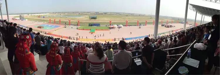 图什业图赛马场 图什业图赛马场