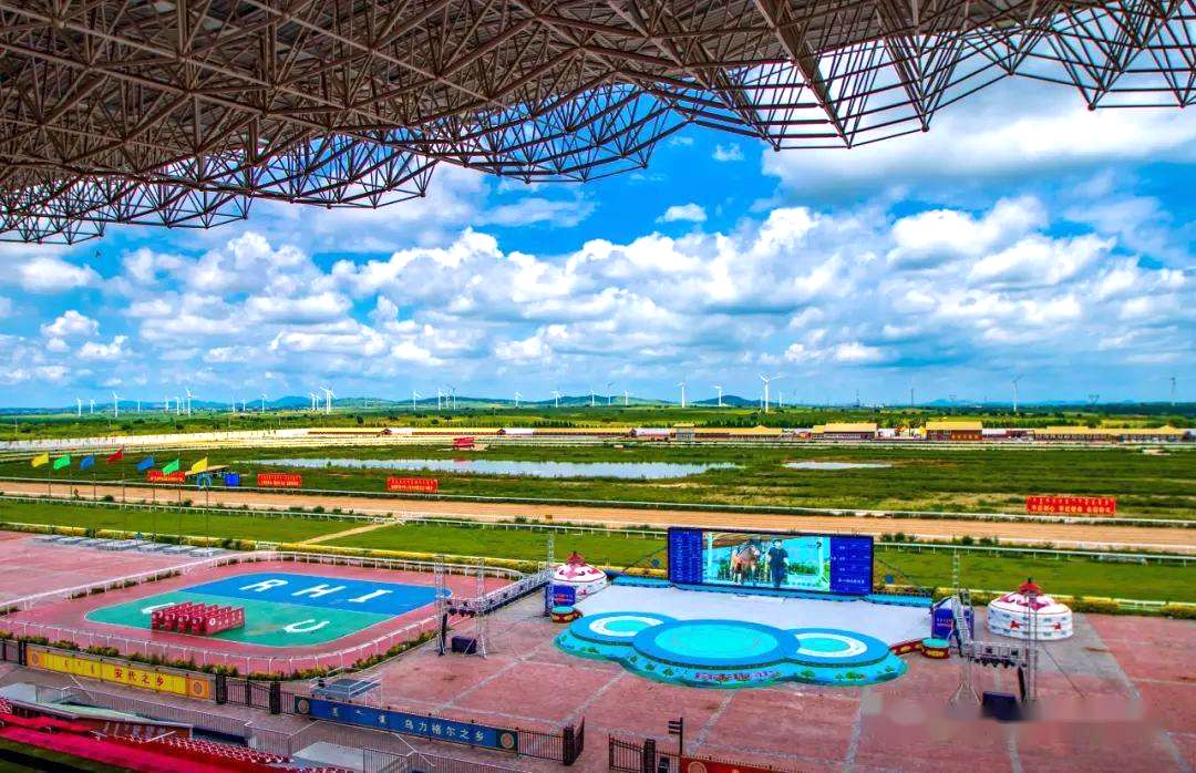 图什业图赛马场 图什业图赛马场