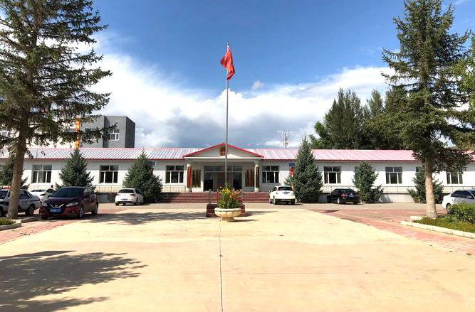 巴彦琥硕镇政府大院
