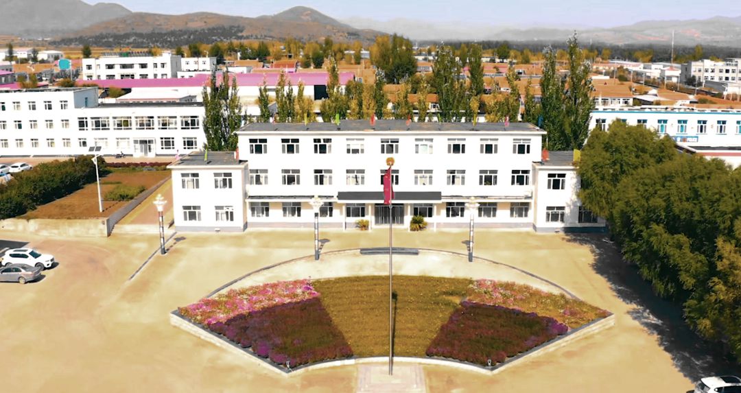 十三敖包镇政府广场