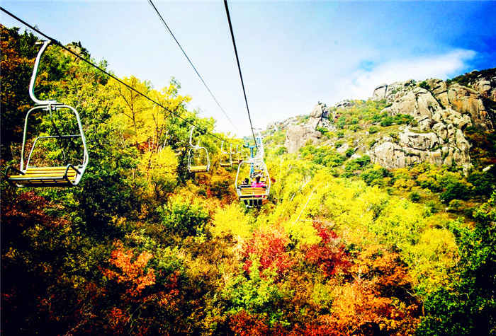 大青山岩臼景区