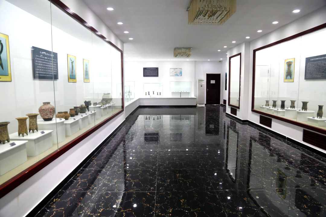 大甸子文物陈列室展厅