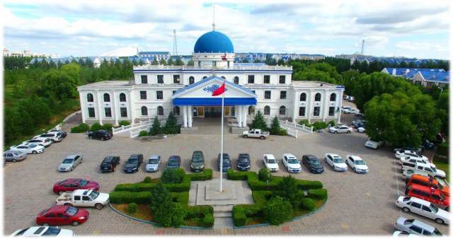 伊金霍洛镇政府大院