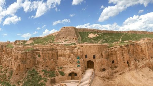 水洞沟古人类活动遗址的藏兵洞