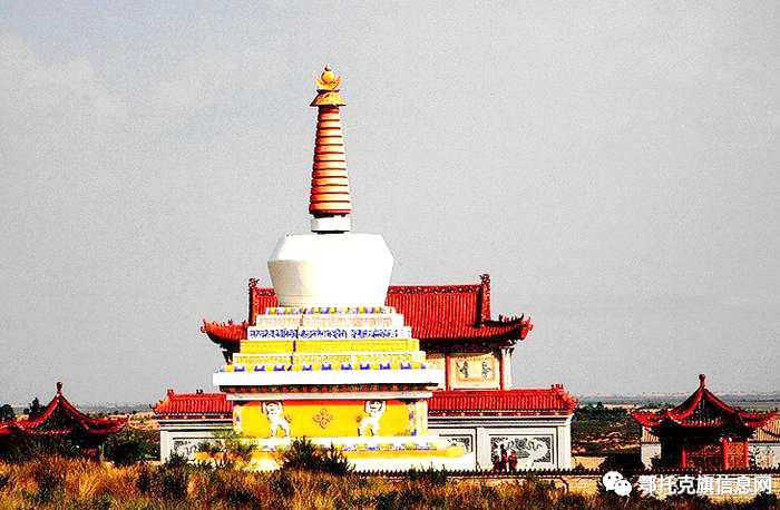 苏里格庙旅游区