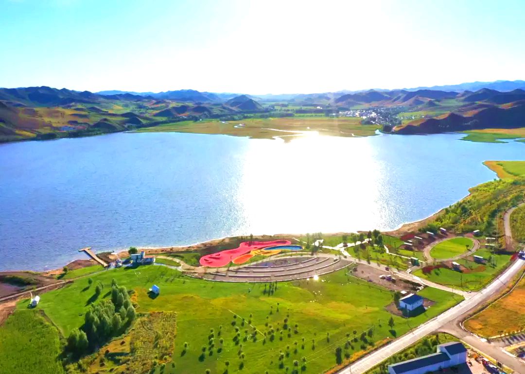 宝石湖旅游风景区