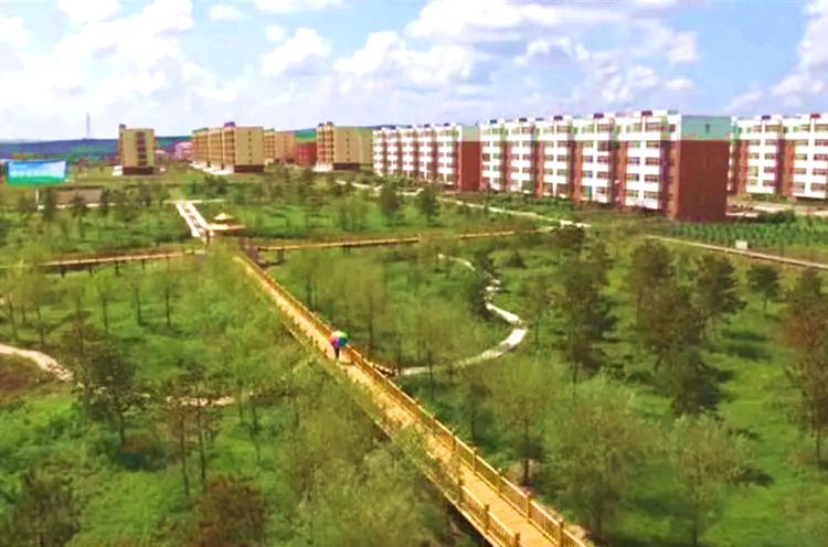 额尔格图镇长寿山公园