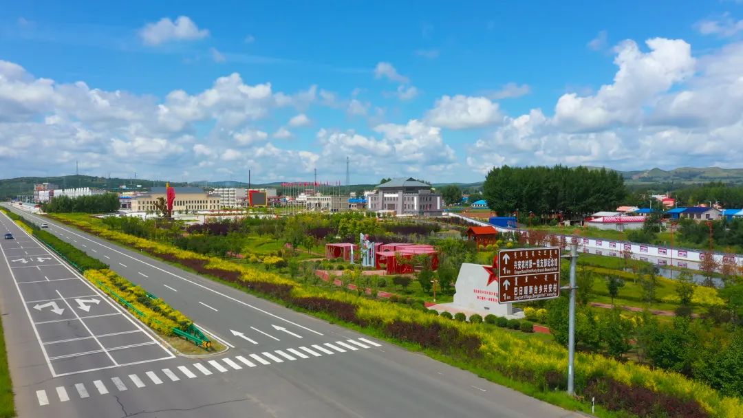 巴日嘎斯台乡全景