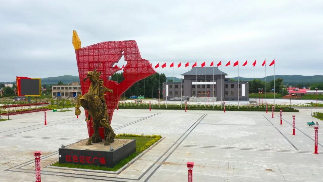 巴日嘎斯台乡红色记忆广场