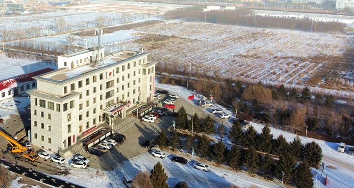 木里图镇政府大院