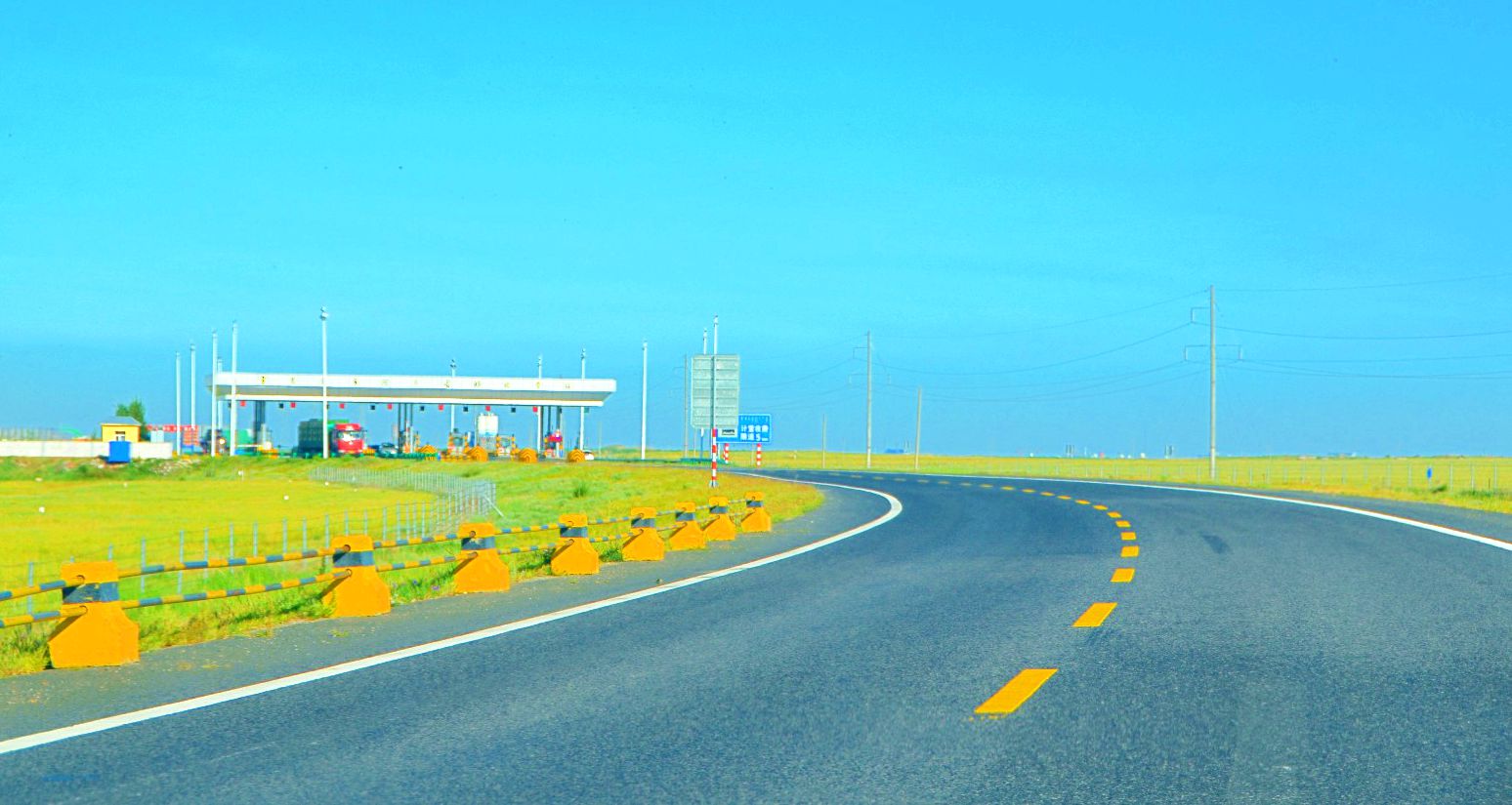 阿木古郎镇S203公路