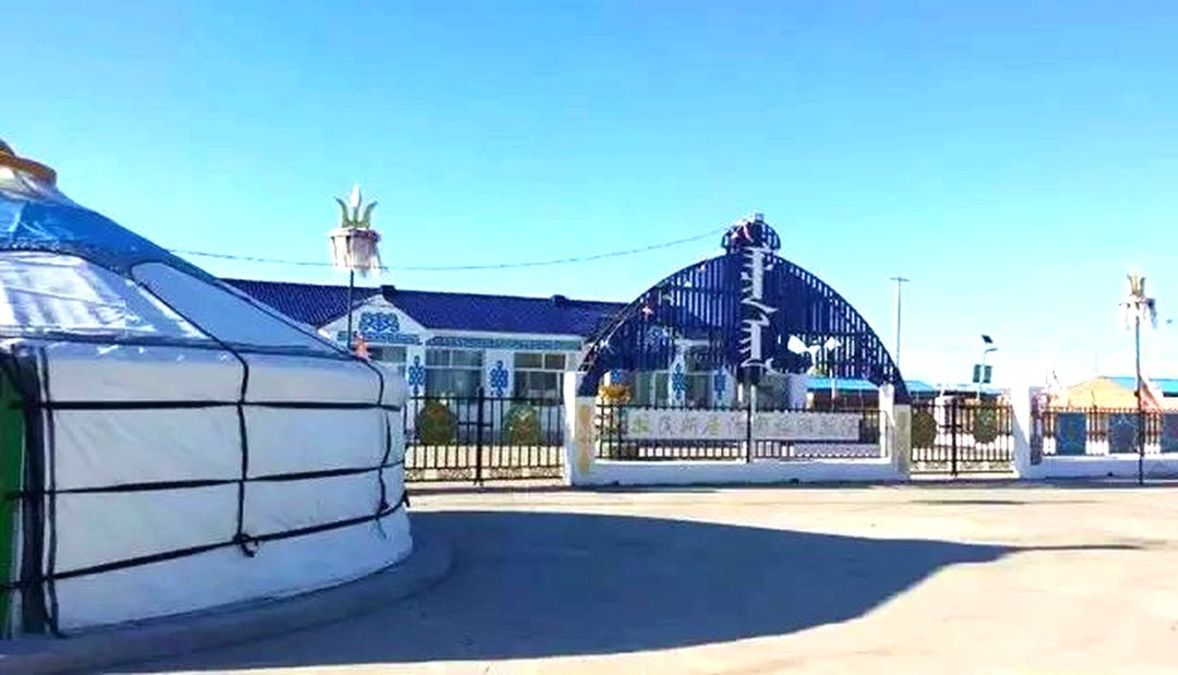 脑干宝力格嘎查