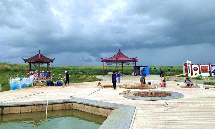 阿尔善宝拉格圣泉景区 阿尔善宝拉格圣泉景区