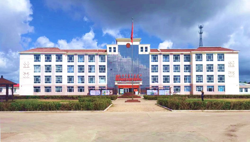 朝克乌拉苏木政府广场