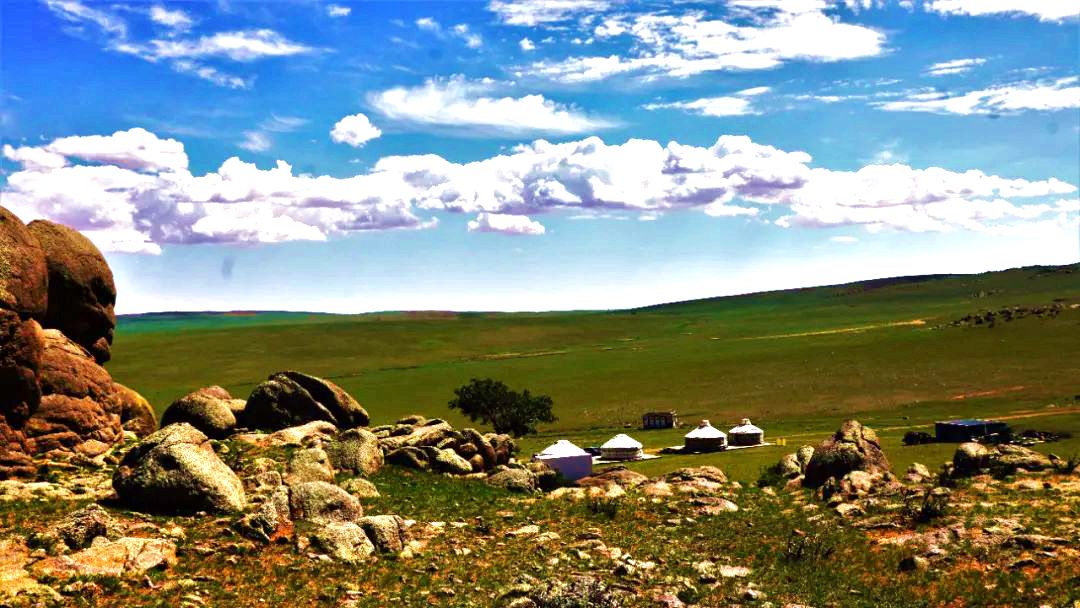 达来苏木宝德尔石林