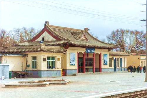 土牧尔台火车站