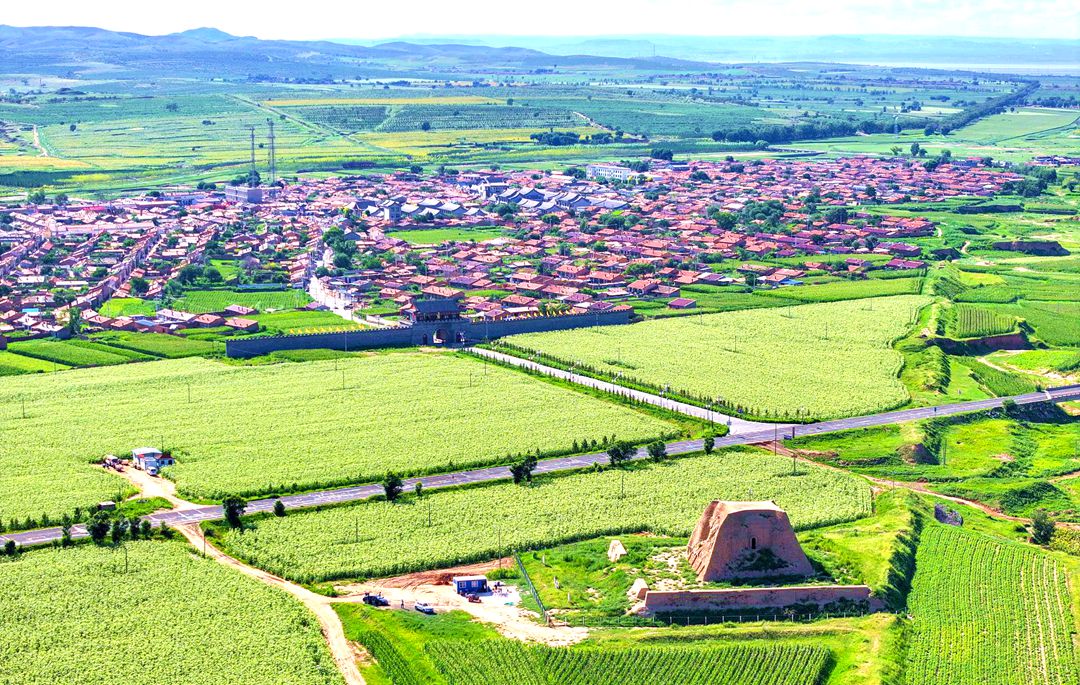 隆盛庄东门外的明长城敌台